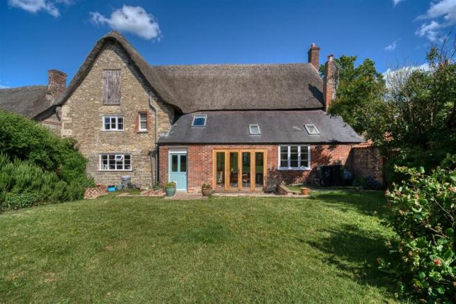 4 bed property, in Higher Street, £700,000