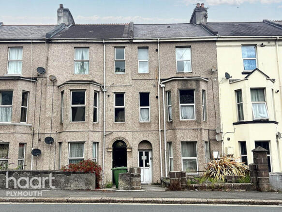 3 bed property, in Percy Terrace, £210,000