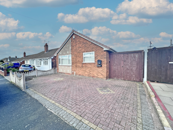 3 bed property, in Bagnall Street, £300,000