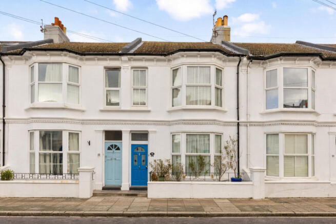 3 bed property, in Brooker Street, £695,000