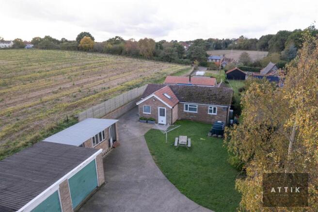 3 bed property, in Blyford Lane, £600,000