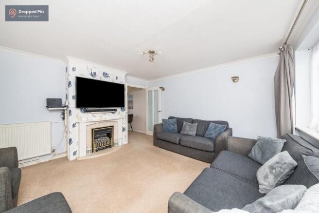 4 bed property, in Streatfield Road, £450,000