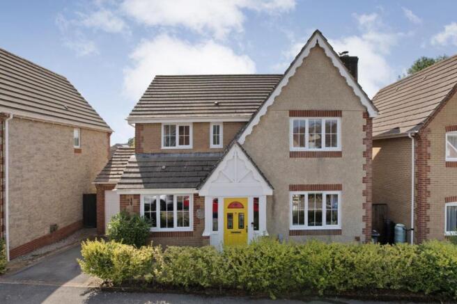 4 bed property, in Churchfields Drive, £485,000