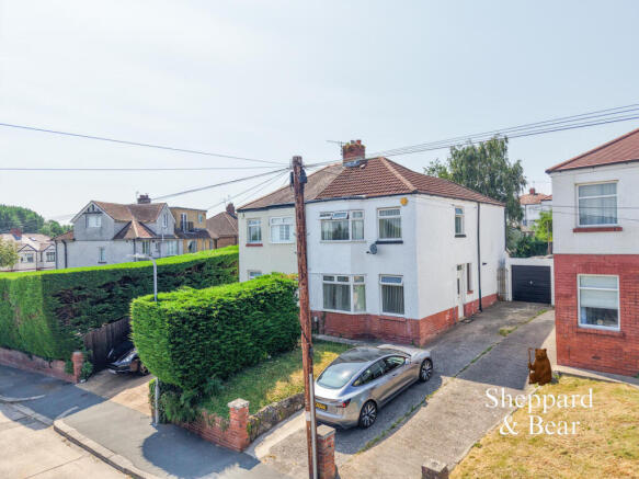 4 bed property, in Brachdy Lane, £325,000