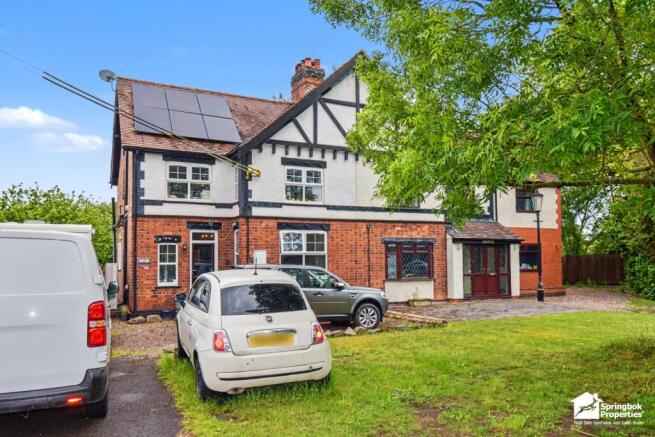 3 bed property, in Shuttington Road, £385,000