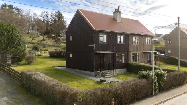3 bed property, in 19 Tulloch Road, £110,000