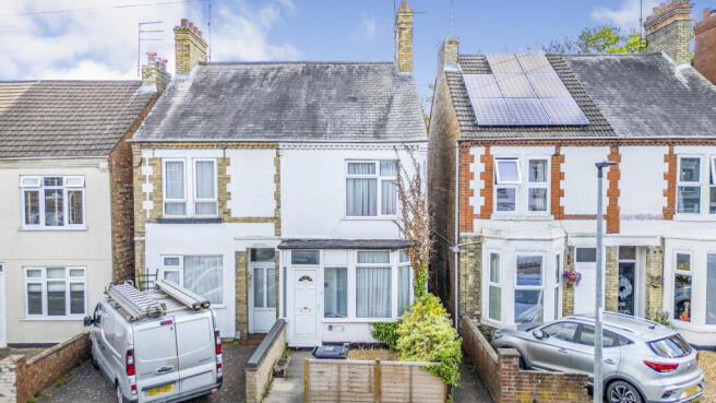3 bed property, in 31 New Road, £49,000