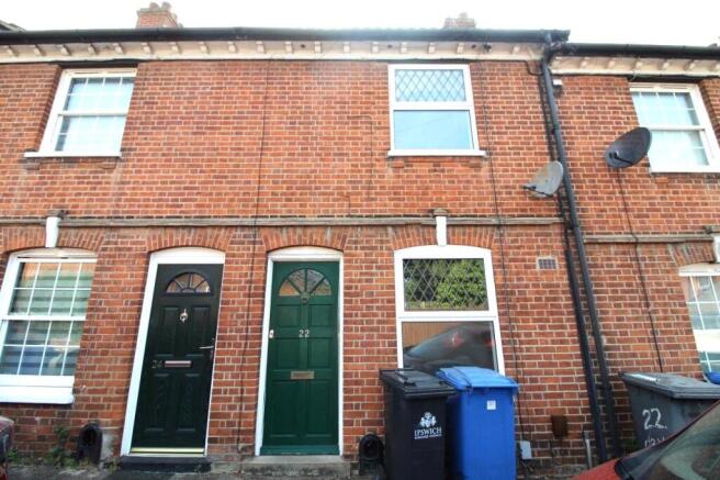 2 bed property, in Devonshire Road, £175,000