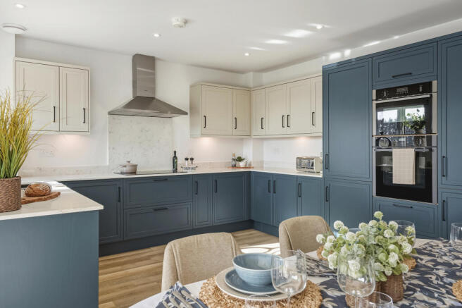 4 bed property, in Collaton Park, £725,000