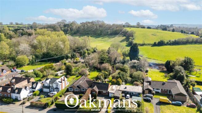 3 bed property, in Alcester Road, £525,000