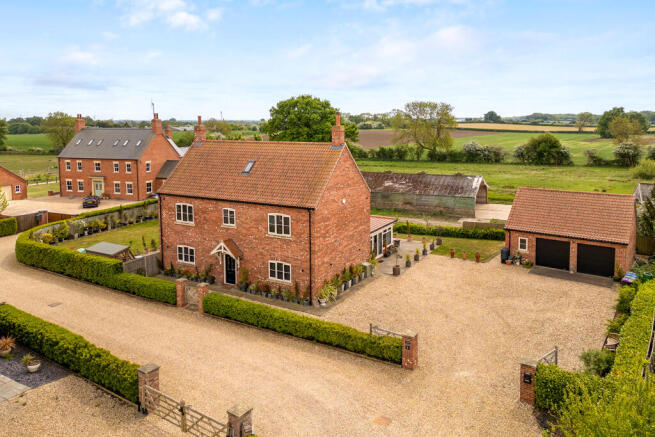 6 bed property, in Lincoln Court, £659,950