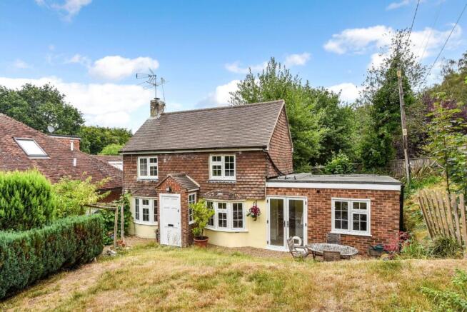 2 bed property, in Primrose Lane, £435,000