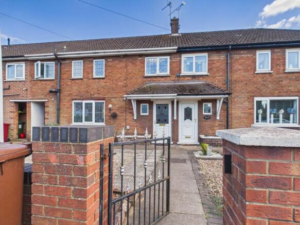 3 bed property, in East Common Lane, £135,000