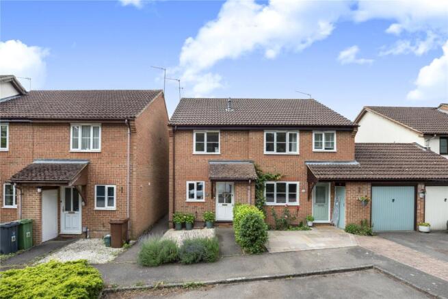 2 bed property, in West End, £400,000