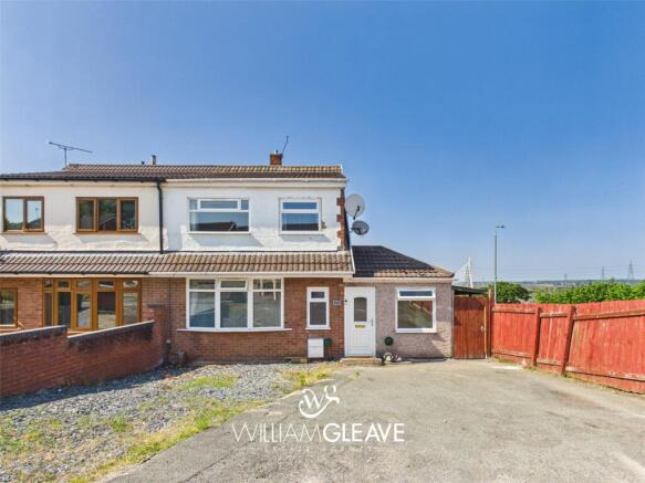 4 bed property, in Aber View, £200,000