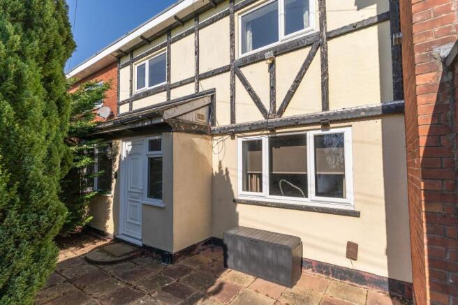 2 bed property, in Sterndale Bennett Road, £140,000