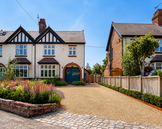 4 bed property, in Wyche Lane, £600,000