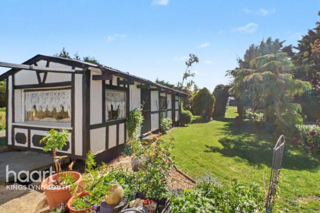 2 bed property, in Cuckoo Road, £425,000