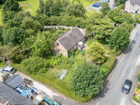 3 bed property, in Conifers, £340,000