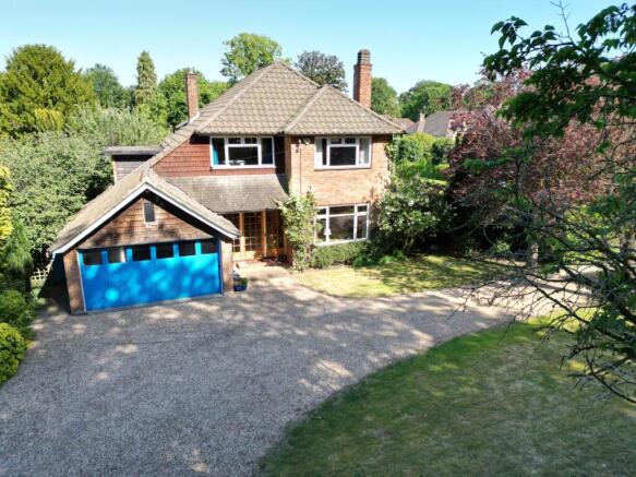 4 bed property, in Clifton Road, £1,250,000