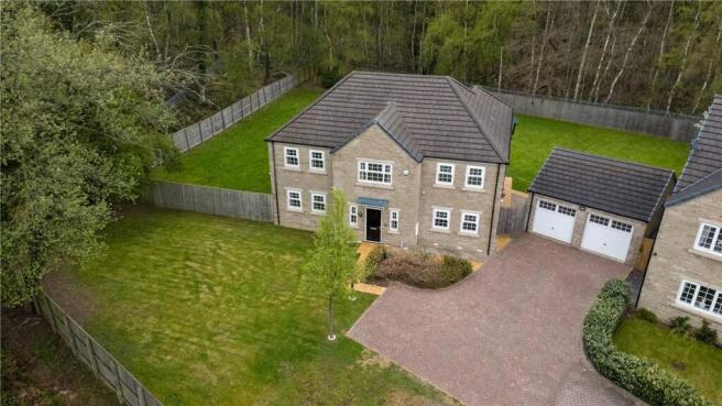 5 bed property, in Patch Wood View, £875,000
