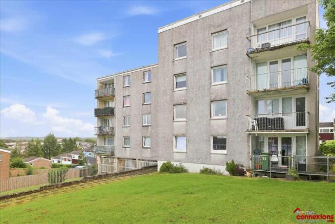 2 bed property, in Milford, £92,000