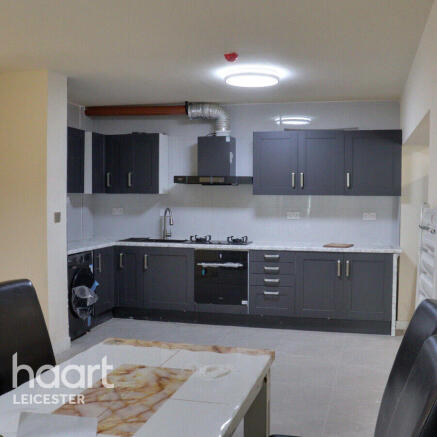 9 bed property, in Welford Road, £625,000
