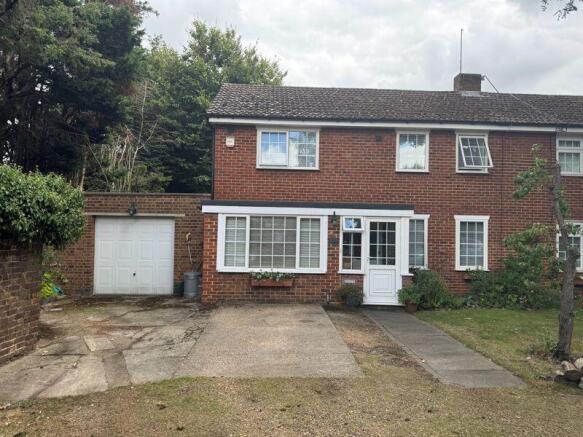 3 bed property, in High Street, £575,000
