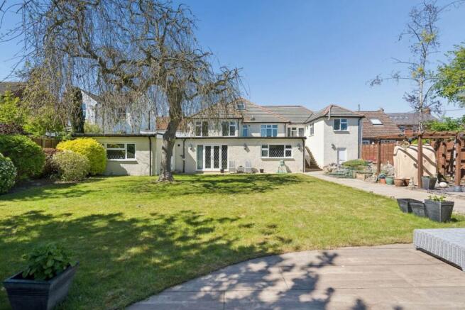 4 bed property, in Beaconsfield Road, £1,000,000