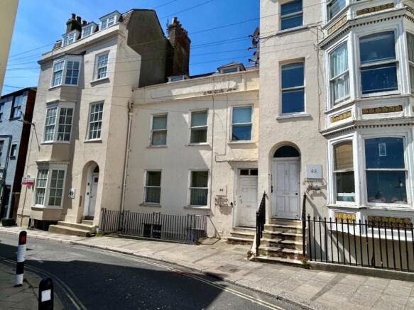 4 bed property, in 44 East Street, £250,000