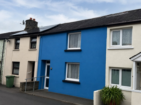 4 bed property, in Pontrhydfendigaid, £140,000