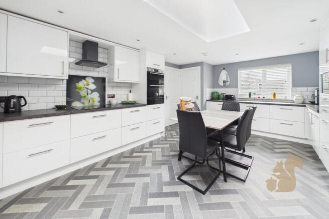 3 bed property, in Tannery Road, £475,000