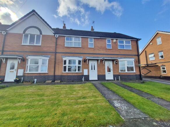 2 bed property, in Westlands Way, £169,950