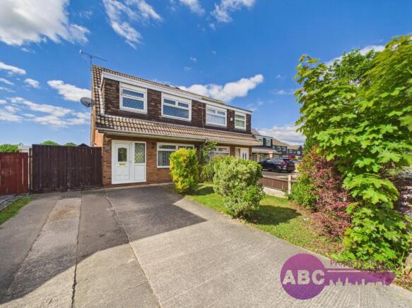 3 bed property, in Hope Farm Road, £210,000