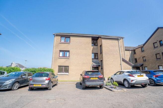 1 bed property, in G/L 12, £75,000