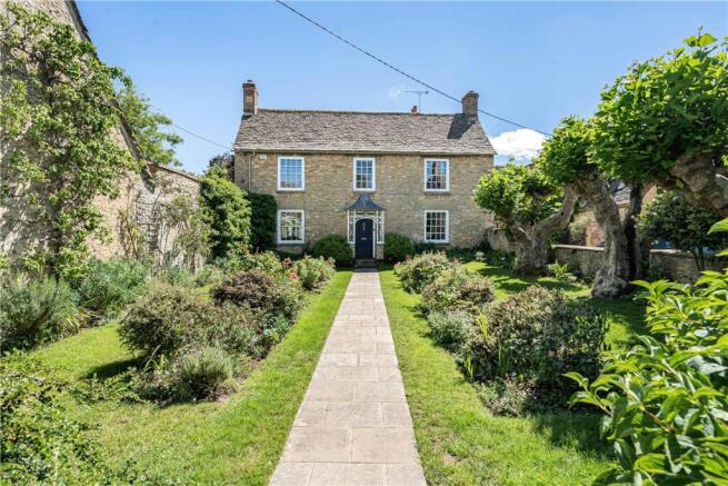 5 bed property, in High Street, £1,100,000