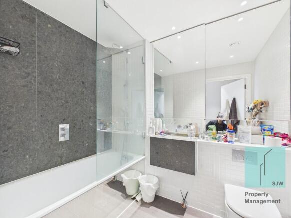 2 bed property, in Cutter Lane, £650,000