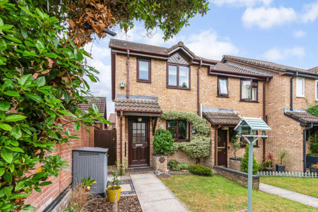 2 bed property, in Albacore Avenue, £275,000