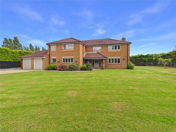 5 bed property, in Old London Road, £795,000