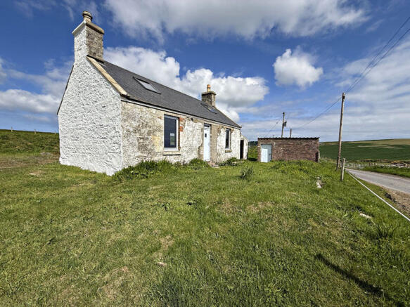 1 bed property, in Knowes Cottage, £125,000