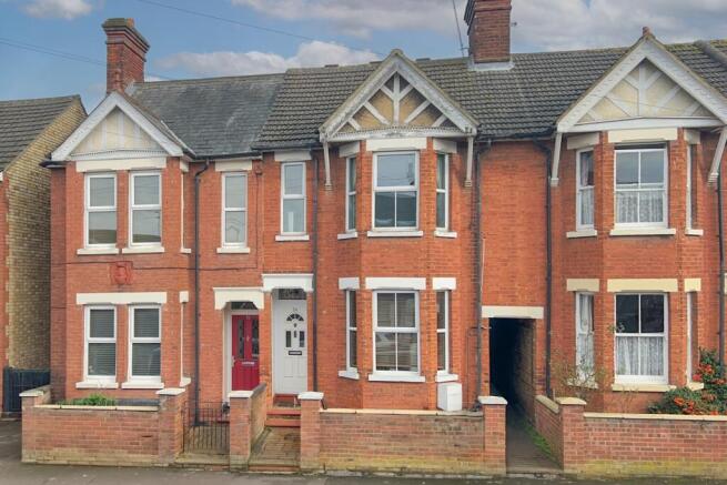 4 bed property, in Church Street, £425,000