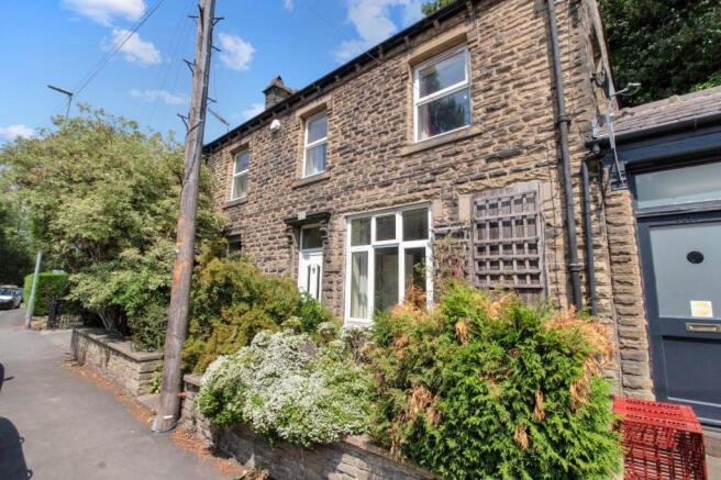 2 bed property, in New Mill Road, £180,000