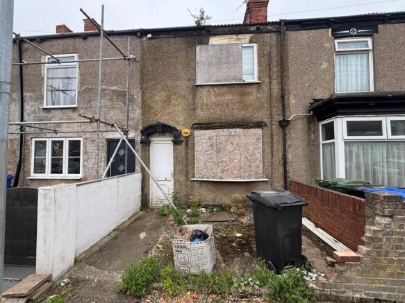 3 bed property, in 128 Elsenham Road, £35,000