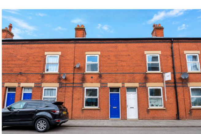 3 bed property, in 18 Cross Street Skegness, £28,000