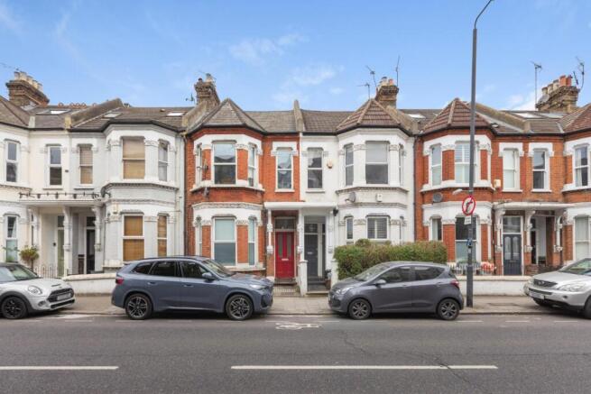 3 bed property, in Elspeth Road, £650,000