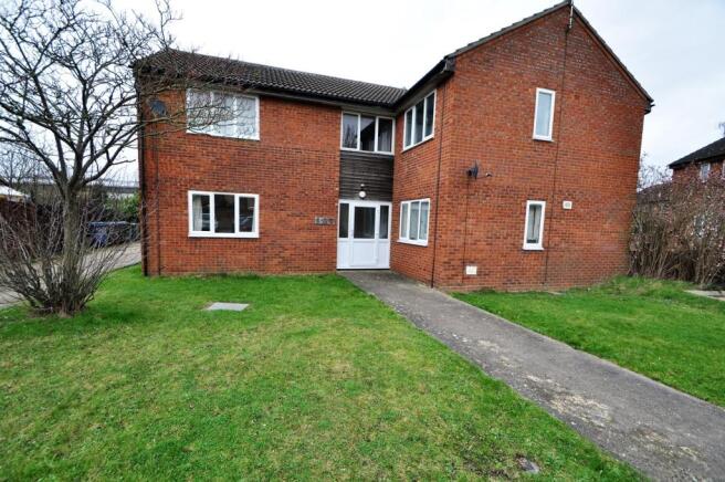 1 bed property, in Armitage Way, £165,950