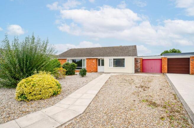 3 bed property, in Baker Close, £325,000