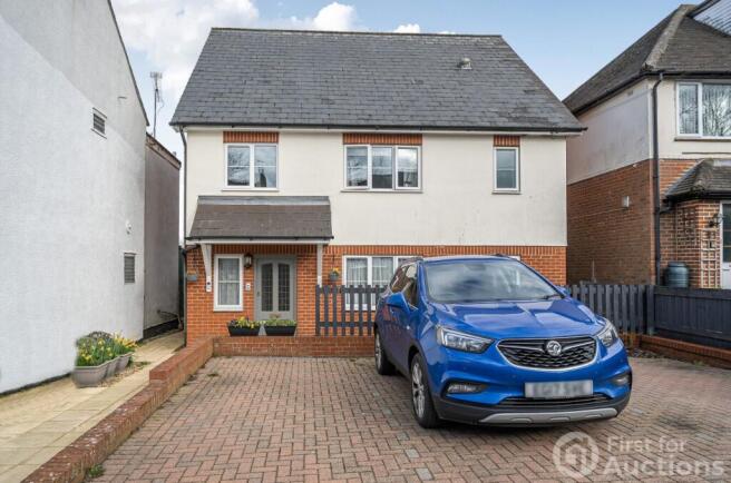 1 bed property, in Aragon House, £140,000