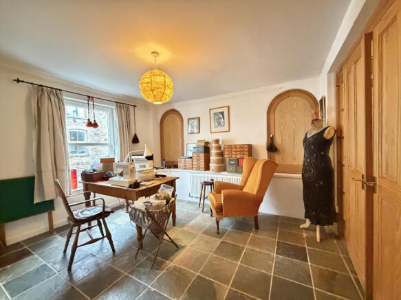 4 bed property, in Warland, £475,000