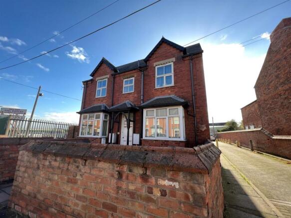 4 bed property, in Apartments 1-4, £345,000